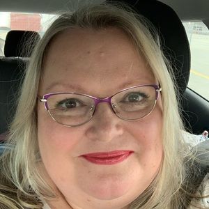 Meet your Posher, Joann